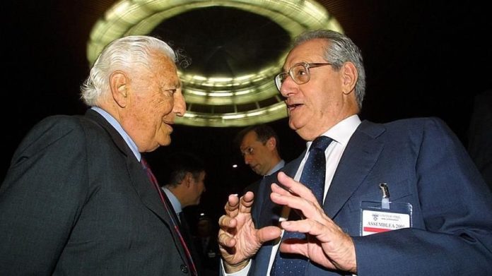Gianni Agnelli con Romiti: dello storico presidente Fiat parla il Foglio per un suo parallelo con Silvio Berlusconi