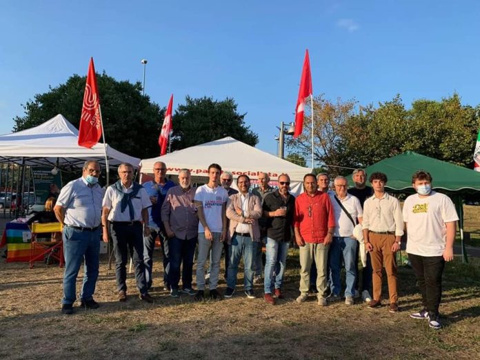 Enzo Maraio, Segretario nazionale del PSI, ed Enrico Pedrelli, segretario nazionale FGS, al Gazebo Fornaci Rosse con militanti e dirigenti locali