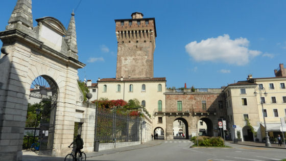 Contrà Mure Porta Castello a Vicenza