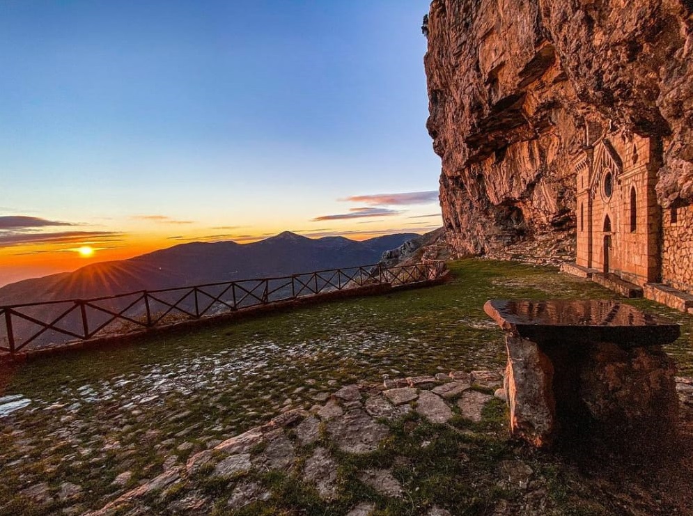 Formia non solo mare l eremo di San Michele Arcangelo sui Monti