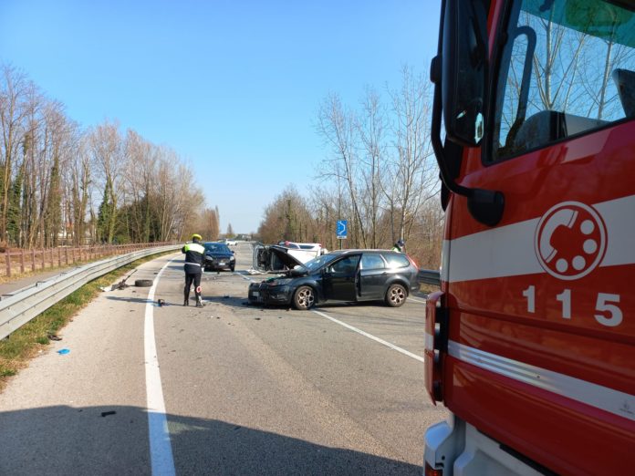 Schio, polizia locale Altovicentino: sinistro stradale con 4 autovetture