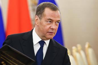 Russia, Medvedev minaccia guerra nucleare totale