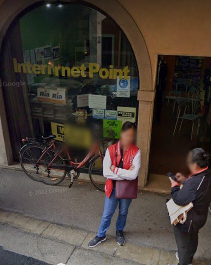 Guarda film e siti pornografici in un Internet Point e pretende il servizio gratis: interviene Polizia di Stato di Vicenza