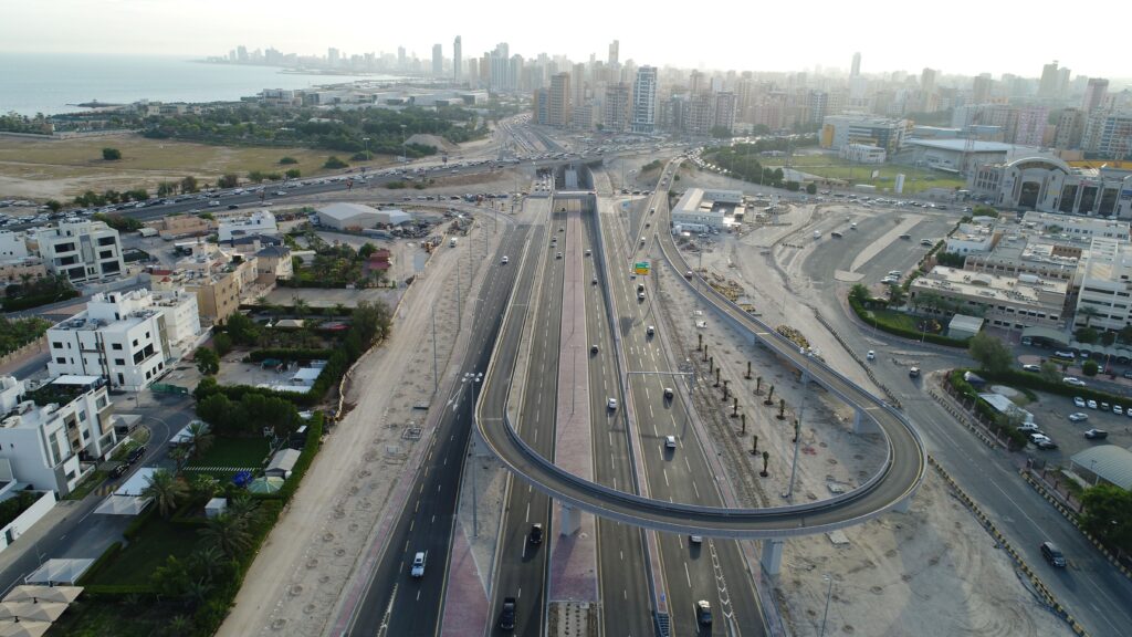 Strade, svincoli, viadotti di Condotte 1880 a Kuwait City