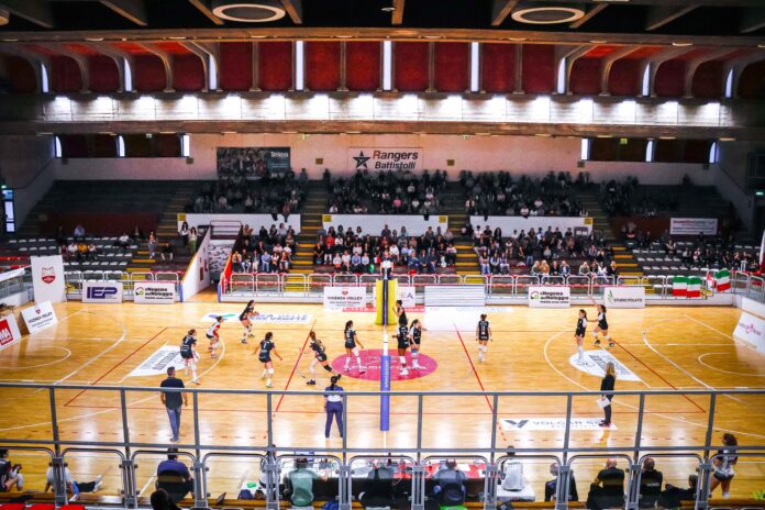 Il pubblico del Vicenza Volley col Rubiera (foto Daniele Marangoni)