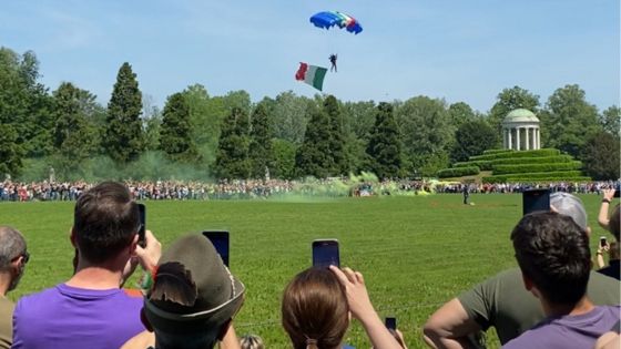 Adunata, paracadutisti a parco querini