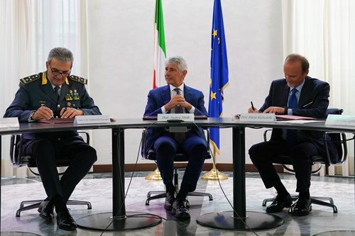 Sottoscrizione Protocollo d'Intesa tra il Dipartimento per lo Sport e la Guardia di Finanza