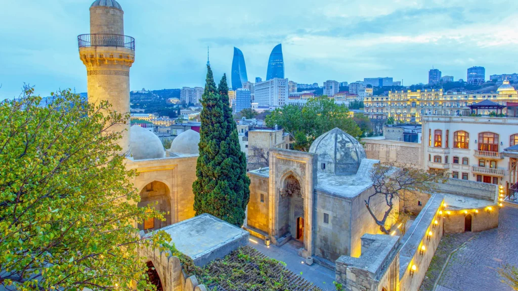 Palazzo degli Shirvanshah nella città vecchia di Baku (foto Ente per il turismo dell’Azerbaigian)