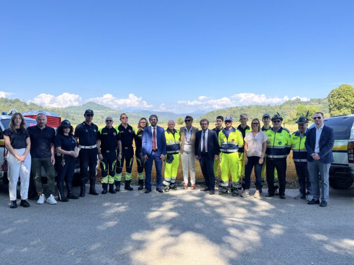 Bacino di laminazione sul torrente Onte, sindaci Giacomo Possamai (Vicenza), Rossella Zatton (Altavilla Vicentina), Carmela Maresca (Creazzo) e Matteo Forlin (Sovizzo) con altri politici e personale protezione civile e Polizia locale