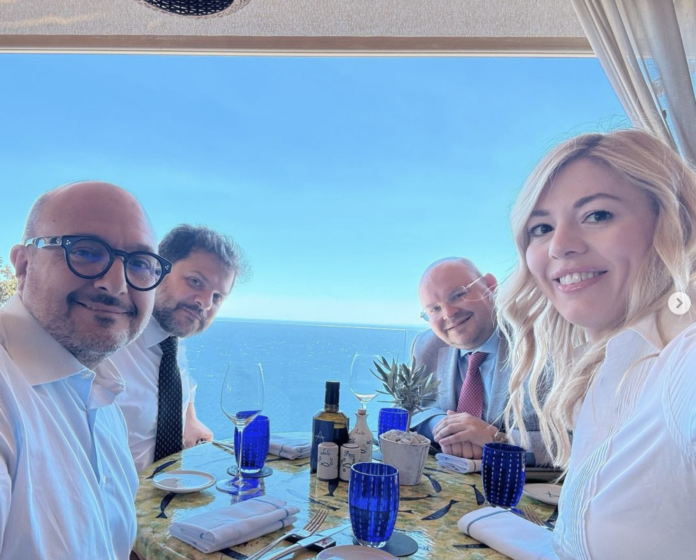 Gennaro Sangiuliano con Maria Rosaria Boccia al San Domenico Palace di Taormina (credit profilo Instagram Boccia)