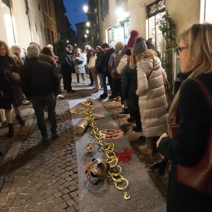 inOro domani l'inaugurazione