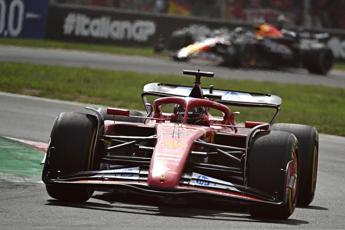 Charles Leclerc vince il Gp d’Italia, trionfo Ferrari a Monza