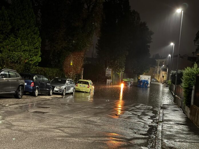 Maltempo, l'allagamento in zona stanga