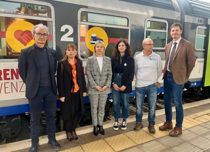 Lanzarin al Treno della Salute in stazione a Vicenza