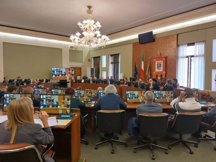 Settimana Nazionale della Protezione Civile, riunione dei sindaci di Vicenza in consiglio provinciale organizzato da prefetto Caccamo