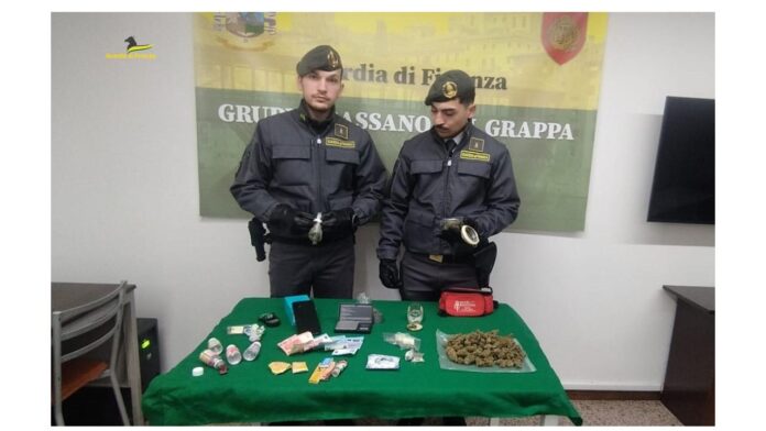 guardia di ifnanza rosà marijuana