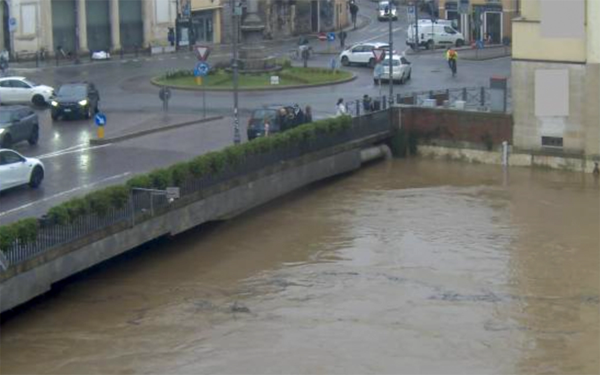 maltempo vicenza fiume bacchiglione ponte degli angeli