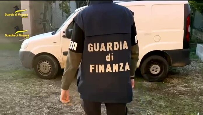 guardia di finanza 8 arresti a Lodi e Verona per associazione a delinquere sulle ferrovie