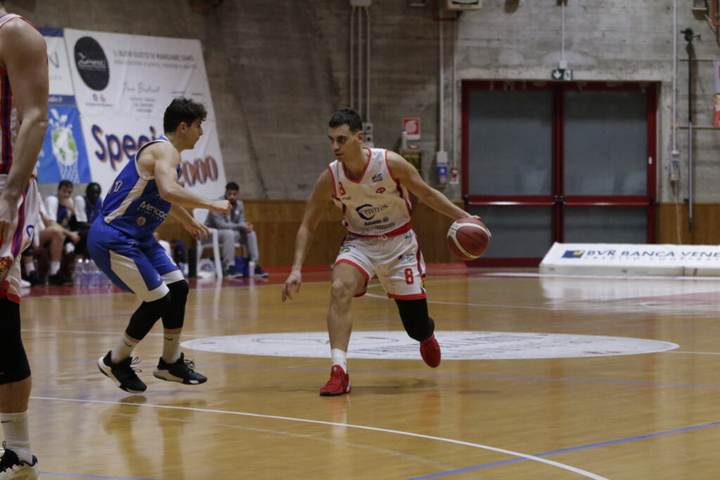 Mattia Da Campo (Civitus Vicenza)al palleggio contro l'Agrigento