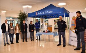 Questo non è amore, gazebo in ospedale