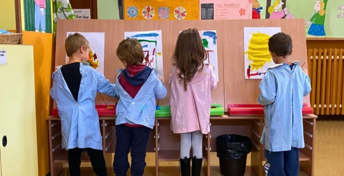 Piccoli nelle scuole dell'infanzia M. N. Trevisan e primaria Gonzati