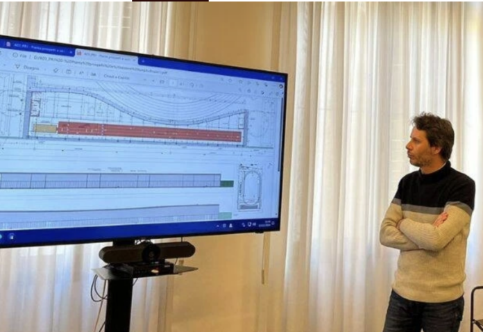 Nuova struttura coperta del campo di atletica Perraro: l'assessore Cristiano Spiller illustra il progetto