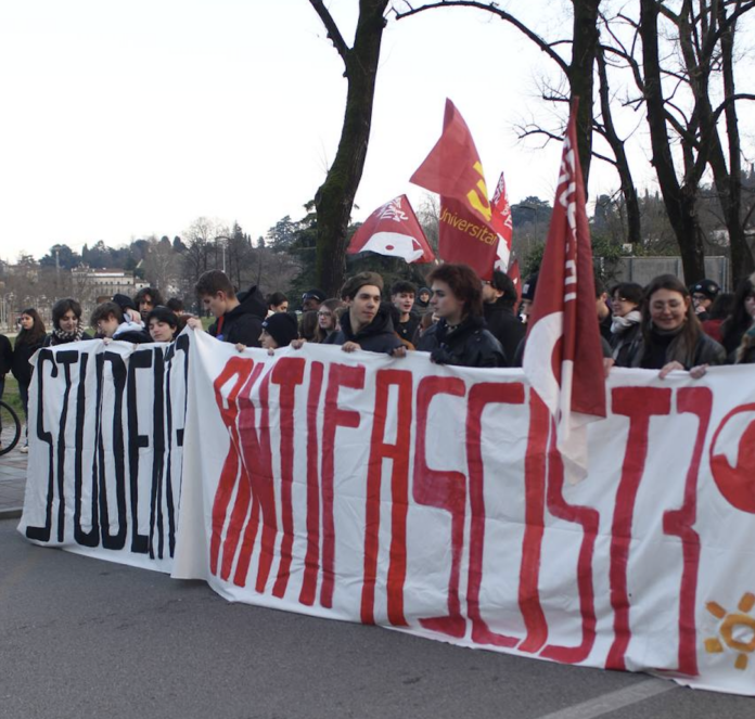 Rete degli Studenti Medi in piazza contro aggressione al Pigafetta