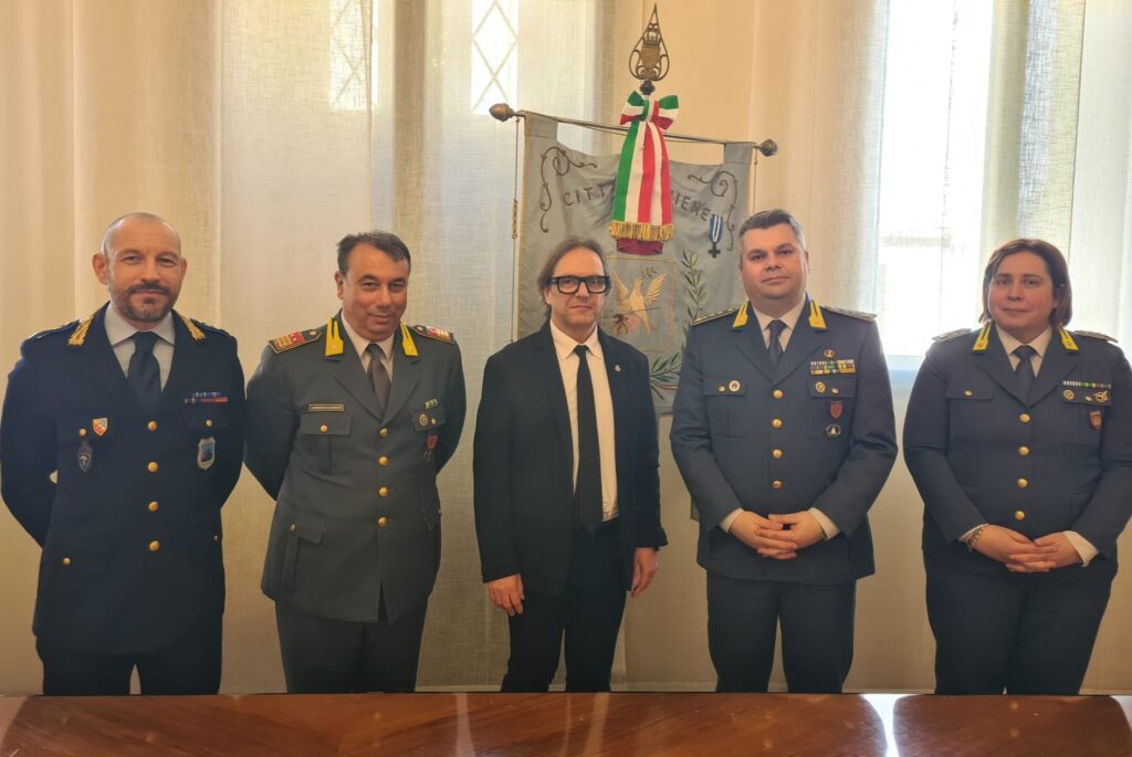 Thiene, la visita del comandante della Guardia di Finanza col. Bovenzi