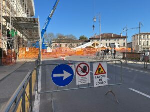 Lavori a Palazzo del territorio viabilità cambiata Largo Goethe